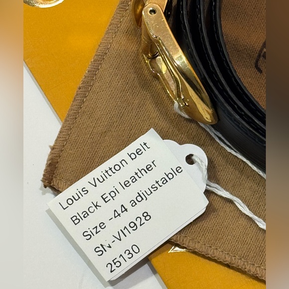 Louis vuitton belt in excellent condition - Picture 2 of 16